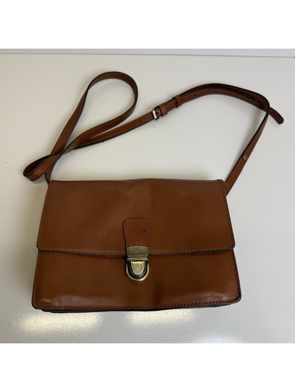 Patricia Nash Lanza Brown Leather Crossbody Organizer Wristlet Clutch Flap Tan